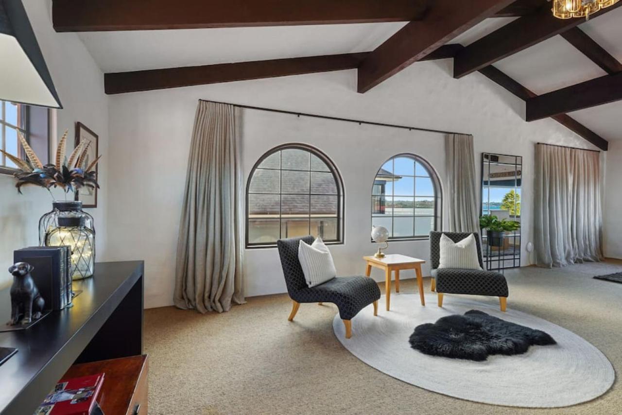 Magnificent Beachfront Mansion - Pool - Fireplace Auckland Exterior photo