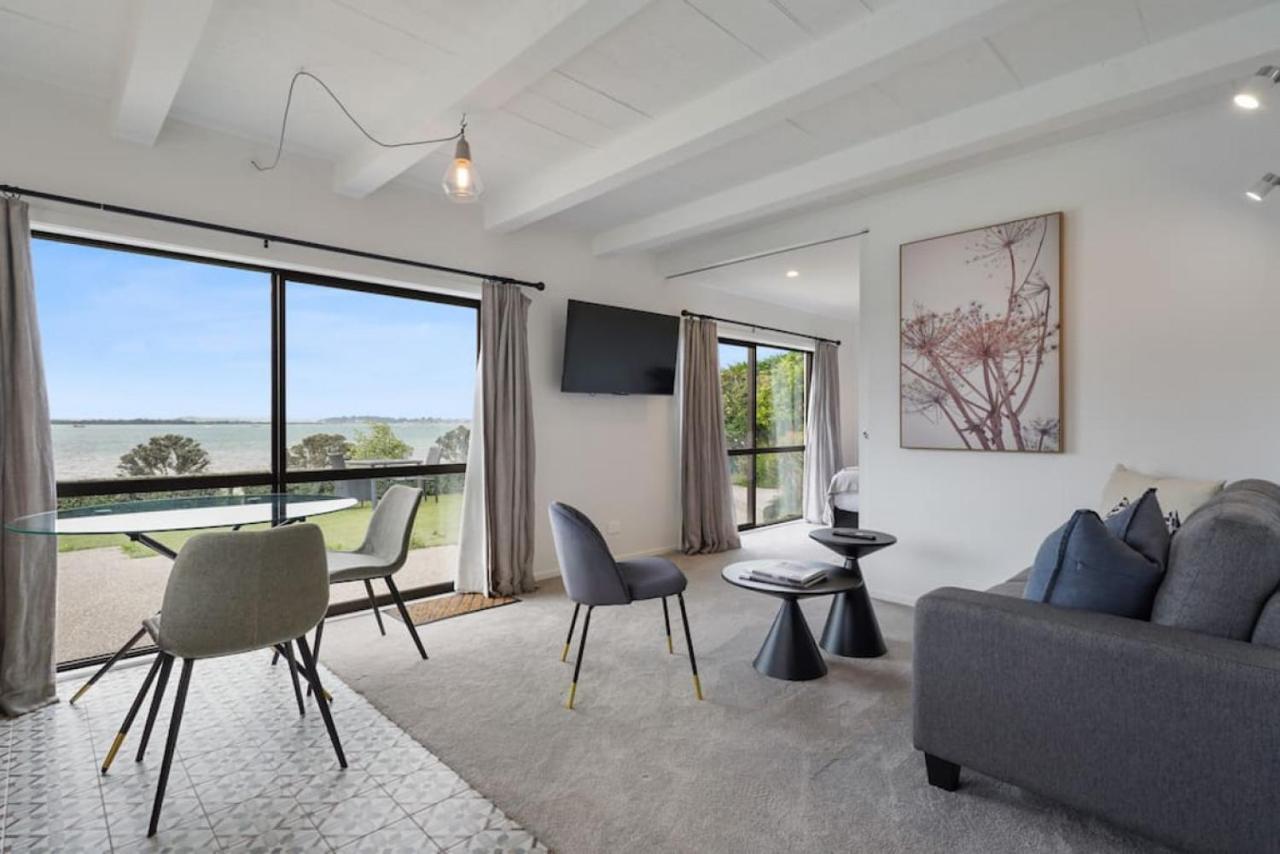 Magnificent Beachfront Mansion - Pool - Fireplace Auckland Exterior photo