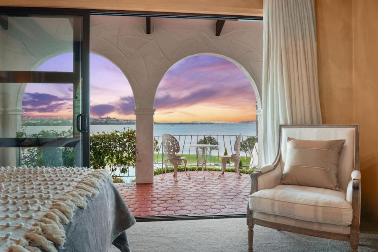 Magnificent Beachfront Mansion - Pool - Fireplace Auckland Exterior photo