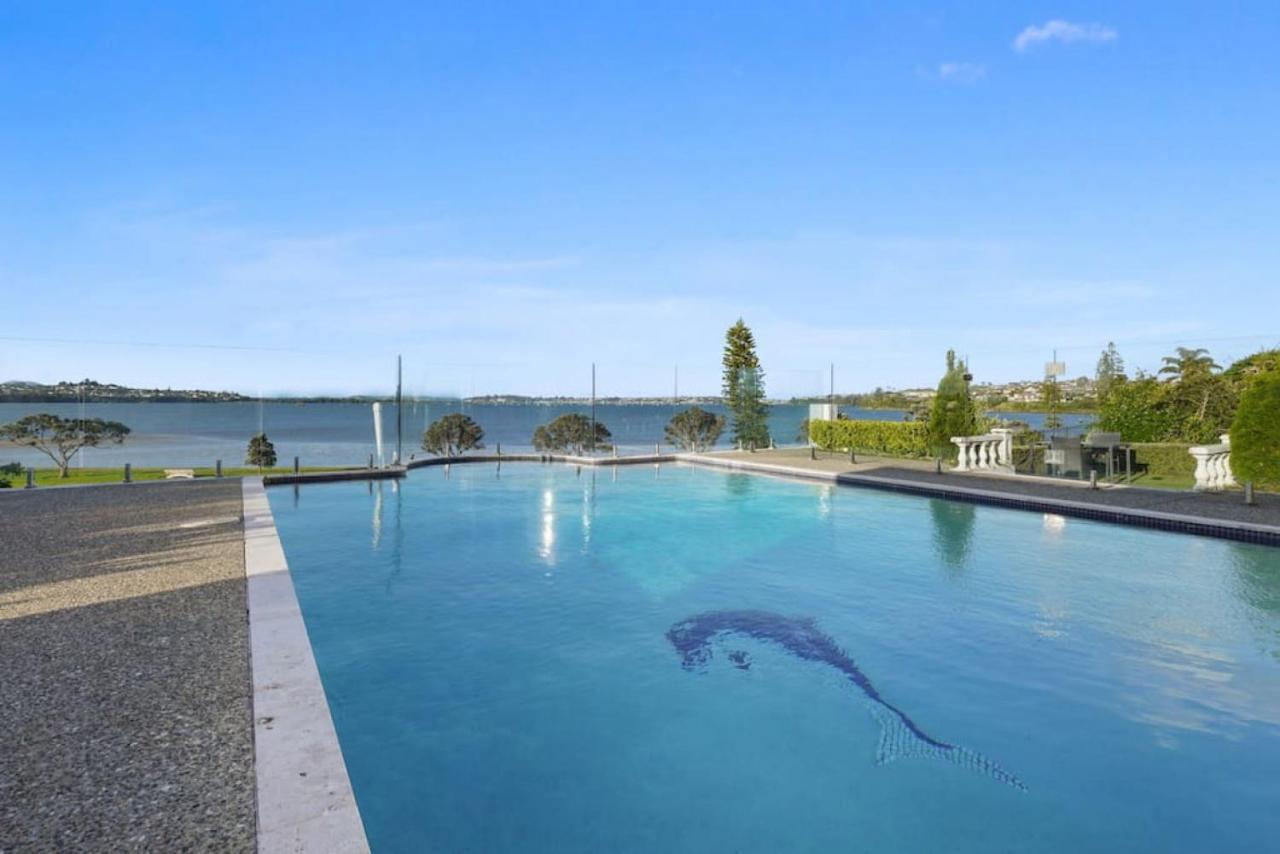 Magnificent Beachfront Mansion - Pool - Fireplace Auckland Exterior photo